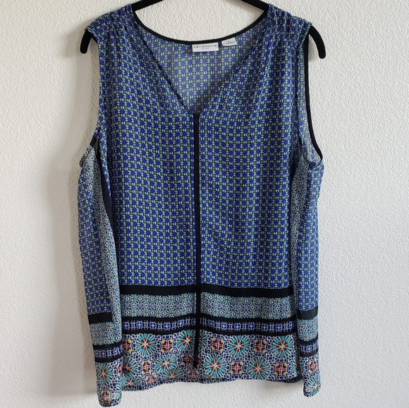 Liz Claiborne Tops - Liz Claiborne Petite Floral and Geo Print Tank